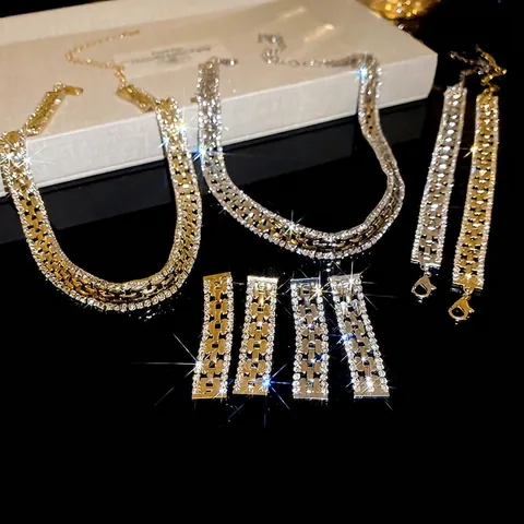 Gioielli In Lega Cava Geometrica Collana Bracciale E Orecchini Lunghi Per Donne Con Strass Stile Elegante Di Lusso