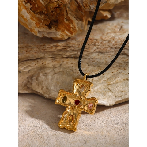 Collier Croix Martelé Plqué Or 18K Acier Inoxydable Avec Zircon Coloré Cordon De Cire Bijoux Bohème Vintage Femmes
