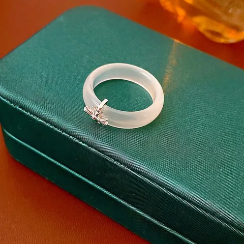 Retro Chalcedony Ring With Silver Cross Metal Pendant Fashionable Translucent Gemstone Jewelry Gift For Women