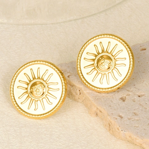 304 Stainless Steel Sun Face Relief Stud Earrings Vintage Boho Gold Silver Plated Individual Niche Round Ear Jewelry For Women