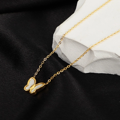 Butterfly Pendant Necklace Stainless Steel White Shell Inlay Gold Plated Clavicle Chain Elegant Jewelry For Women