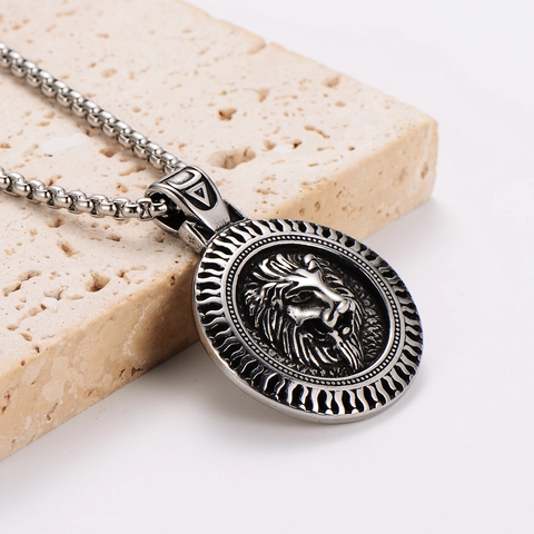 Vintage Lion Head Pendant Necklace Stainless Steel Retro Round Medallion Hip Hop Punk Jewelry For Men