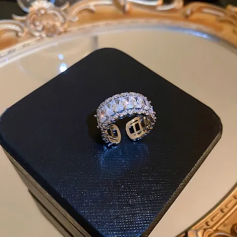 Anillo Abierto De Lujo Para Mujer Con Incrustaciones De Circón Rectangular Y Redondo Joyería De Dedo De Cobre Ajustable Elegante Color Plata