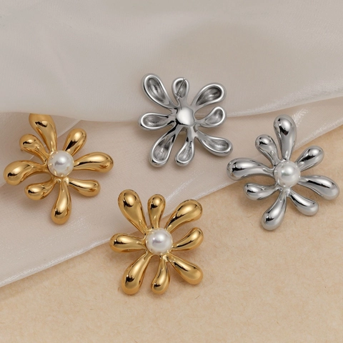 Orecchini A Lobo A Fiore In Acciaio Inossidabile Con Perla Artificial Impermeabile Placcato PVD Ipoallergenico Gioielli Eleganti Donna