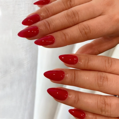 Ongles À Presser Rouges Brillants Forme Amande Longue Faux Ongles En Plastique ABS Avec Colle Gel Pour Femmes Manucure Mode