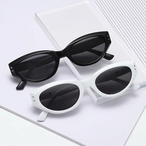 Occhiali Da Sole Cat Eye Vintage Retro Montatura PC Protezione UV400 Moda Tendenza Donna Con Decorazione In Metallo