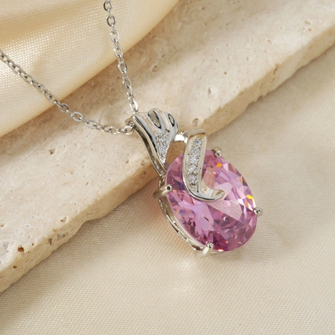 Elegante Rosa Oval Zirkonia Anhänger Halskette Für Damen Edelstahlkette Silber Galvanisiert Geometrisch Eingelegt Modeschmuck