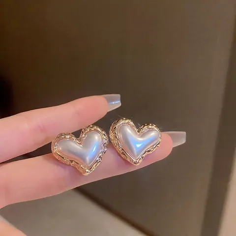 Orecchini Cuore Perla Artificial Bordo Dorato Texturizzato E Perno In Argento Sterling 925 Per Donna Stile Vintage Francese
