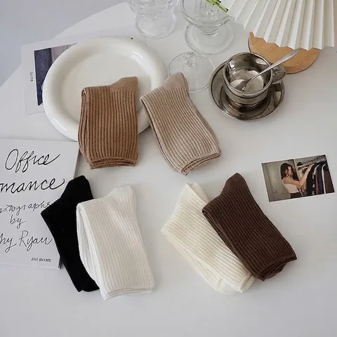 Damen Slouch Socken Gerippt Mittelhoch Polyester Einfarbig Preppy Style Minimalistisch Crew Socken Für Mädchen Elastisch