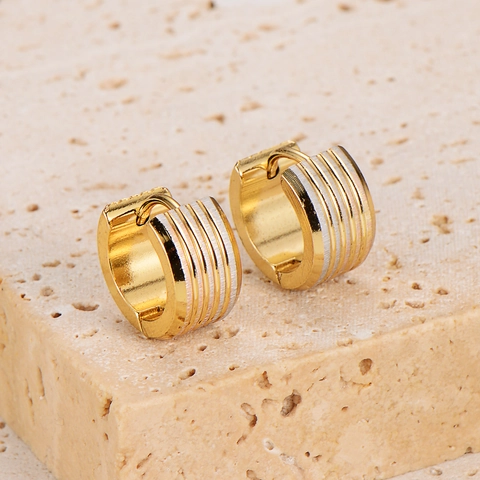 Breite Creolen 18K Vergoldet 304 Edelstahl Gerippt Gestreift Geometrisch Mode Huggies Für Damen Minimalistisch