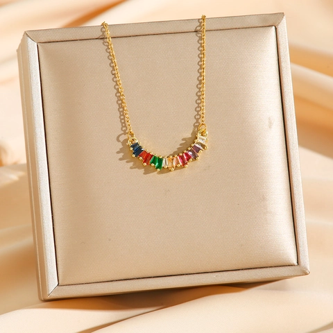 Halskette Aus Titanstahl Mit Buntem Zirkonia Und Künstliche Perlen Lächeln Bogen Anhänger Schlüsselbeinkette Schmuck Für Damen