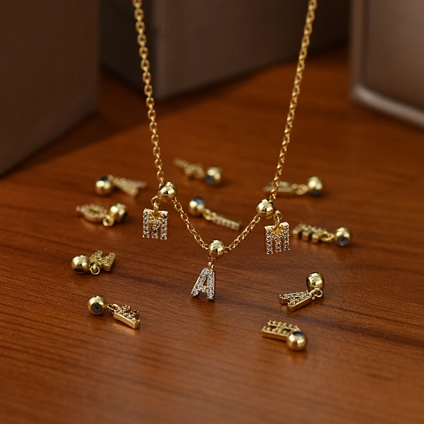 Collar Colgante Letra Cobre Chapado Oro Zirconia Mal de Ojo Cadena Ajustable Joyería Elegante Para Mujeres