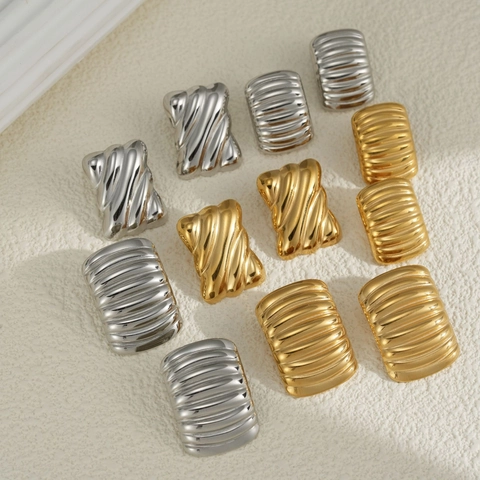 Minimalist Stainless Steel Geometric Wave Texture Square Stud Earrings 18K Gold Plated Wave Grain Rectangular Earrings Jewelry For Women