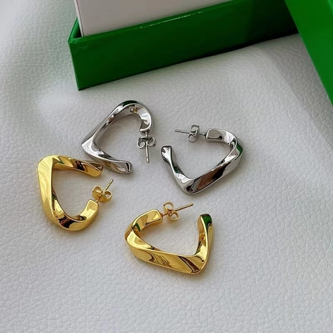 Europäische Geometrische Gedrehte Herz Ohrringe Kupfer 925 Sterlingsilber Stift Gold Silber Metall Ohrstecker Vintage Schmuck
