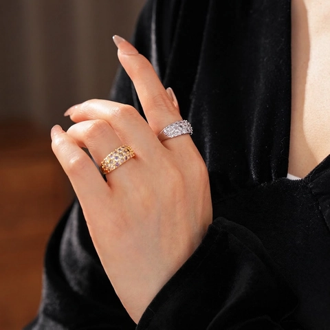 Verstellbarer Offener Zeigefingerring Kupfer 18K Vergoldet Mehrreihig Pavé Lila Weiß Zirkonia Luxus Palast Stil Schmuck