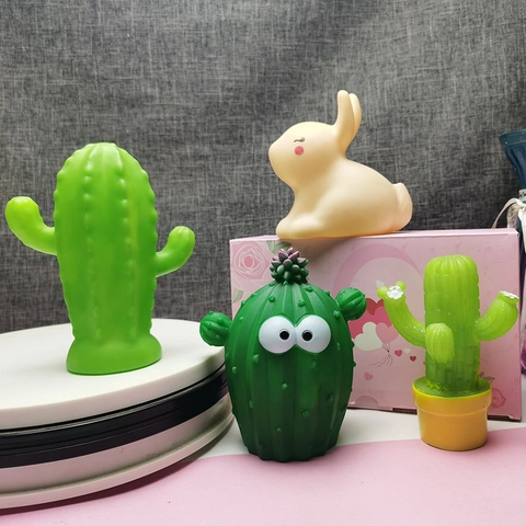 Luce Notturna LED Forma Cactus Cartone Animato Lampada Da Comodino Portatile A Batteria Per Cameretta Bambini Arredo