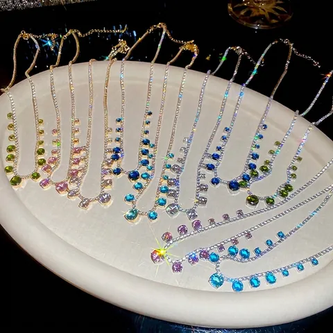Collana Con Pendente Rotondo Lucido Rame Zircone Geometrico Elegante Catena Di Clavicola Gioielli Da Festa Per Donna