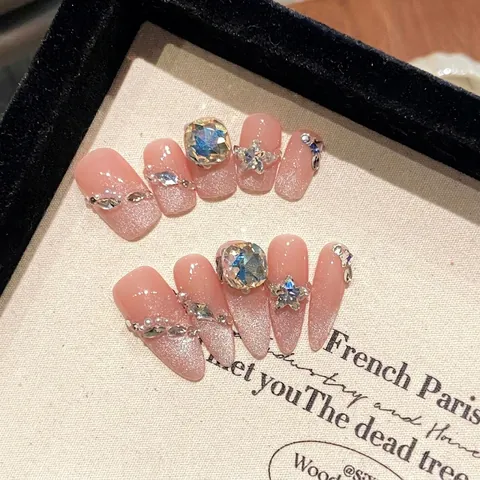 Handgefertigte Kunstnägel Rosa Farbverlauf Katzenaugeneffekt Mit Strass Und Künstliche Perlen Luxus Y2K Stil Für Frauen Lange Mandelform