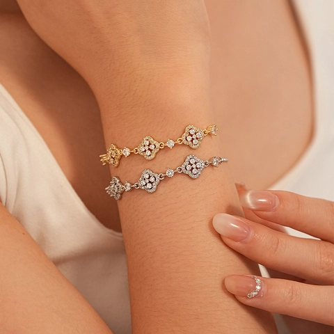 Women Hollow Flower Four Leaf Clover Adjustable Bolo Bracelet Copper Micro Pave Zircon Elegant Jewelry Accessory
