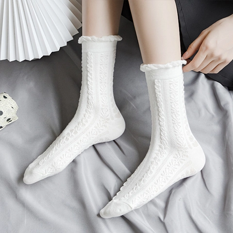 Chaussettes Mi-Mollet Femmes Mélange Coton Bord Volanté Style Lolita Textures Tricotées Respirantes Blanc Noir Style JK