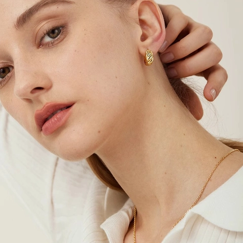 Twisted Hoop Earrings 18K Gold Plated Copper Chunky Croissant Style For Women Lightweight High Polish Simple