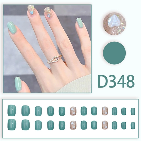 Ongles À Presser Vert Clair Cœur Avec Strass Étincelant Brillant Amovible Style De Luxe Faux Ongles Artificiels Pour Femmes