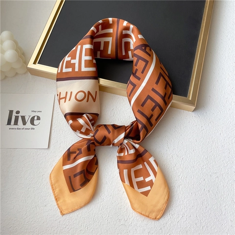 Elegante Foulard Quadrato In Simil Raso Blocchi Di Colore Motivo Geometrico Bandana Capelli Accessorio Borsa Donna