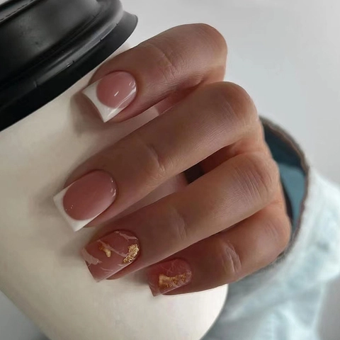 French Press On Nails White Tips Marble Pattern With Gold Foil Short Square False Nails For Women