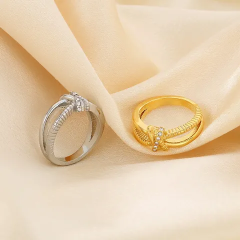 Anello Incrociato Con Nodo Elegante Acciaio Inossidabile Placcato Oro Con Strass Texture Goffrata Gioielli Di Moda Per Donna
