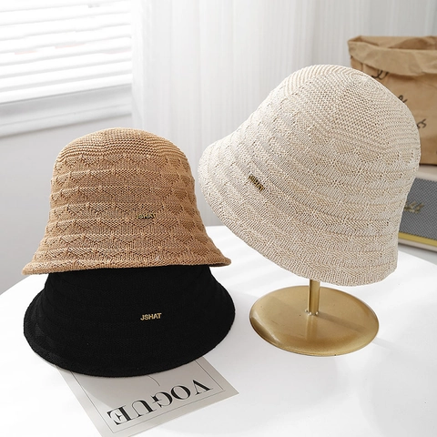 Women's Hollow Out Knitted Paper Straw Bucket Hat Summer Breathable Sun Protection Beach Hat With Metal Logo Decoration