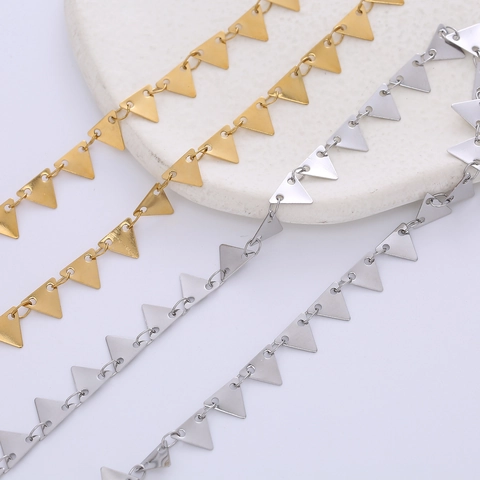 Collana Triangolo Geometrico In Acciaio Inossidabile Placcato Oro 18K Catena Da Clavicola Minimalista Gioielli Da Donna Di Tendenza