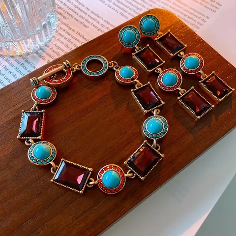 Set Di Gioielli Vintage Bohémien Da Donna Bracciale In Lega E Orecchini Con Perno In Argento Turchese E Strass Rossi