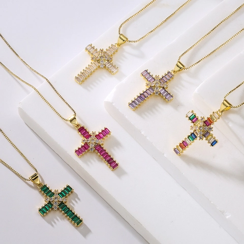 Collier Pendentif Croix Cuivre Plaqué Or Incrusté De Zircon Géométrique Bijoux Hip Hop Pour Femmes