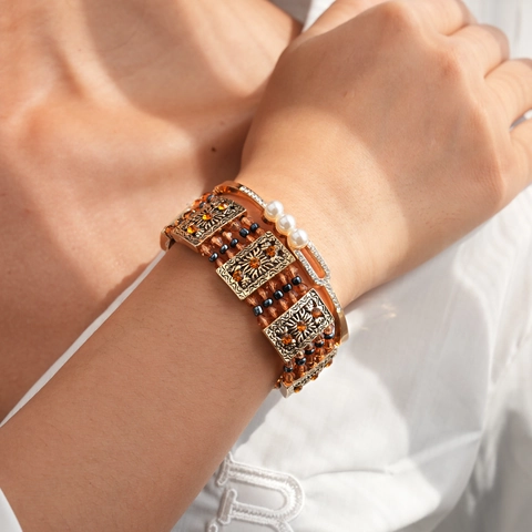 Vintage Gouden Legering Multi Layer Kralen Armband Set Amber Glas Kristal Etnische Bloem Snijwerk Elastische Sieraden