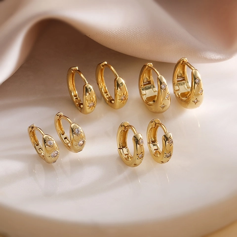 Eleganti Orecchini a Cerchio in Rame con Zirconia a Stella per Donna Lusso Leggero Placcati Oro Argento Orecchini a U con Girasole Gioielli
