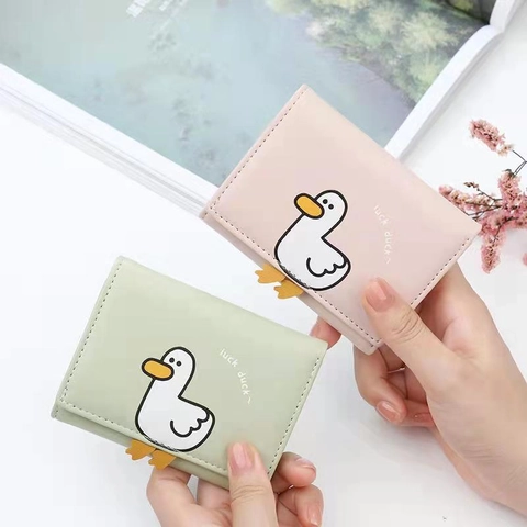 Cartera Triple Para Mujer Con Estampado De Pato Dibujos Animados Cuero PU Monedero Corto Portatarjetas Con Ventana De Foto Estilo Dulce
