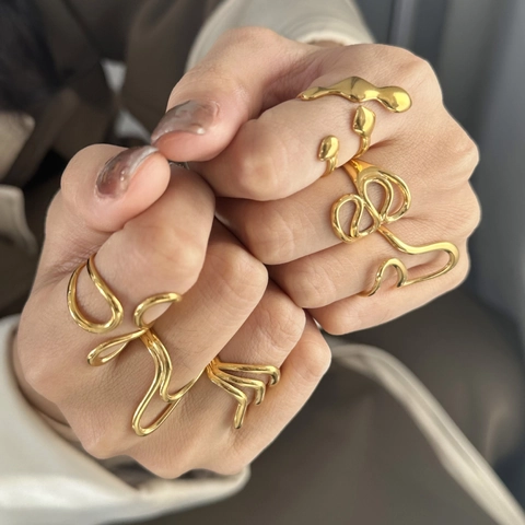 Edelstahl Ring Verstellbar Offen Welle Unregelmäßig Flüssiges Design 18K Vergoldet Minimalistischer Nischenschmuck Damen