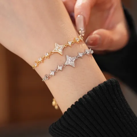 Bracciale Stella Rame Zircone Chiusura Bolo Regolabile Stella A Quattro Punte Gioielli Di Moda Eleganti Donna