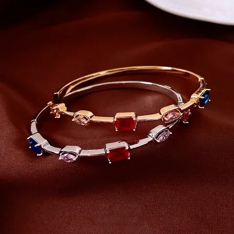 Vintage Palace Style Armreif Kupfer 18K Vergoldet Eingelegte Bunte Rhinestones Geometrisch Klappschmuck Für Frauen