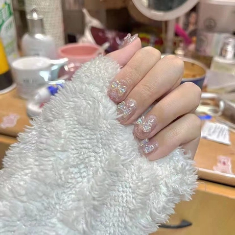 Unghie Finte Fatte A Mano Sfumate Rosa Glitter Con Farfalla Aurora 3D Perla Artificiale Dolce Riutilizzabili