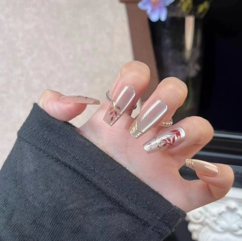 Lange Sargnägel Zum Aufdrücken Mit Katzenaugeneffekt Und Roten Blumenmustern Handgefertigt Abnehmbar Für Damen