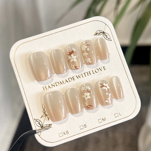 Square Press On Nails Cat Eye Effekt Handbemalte Blumen Nude Pink Glänzendes ABS Elegante Mode Nagelkunst Für Frauen