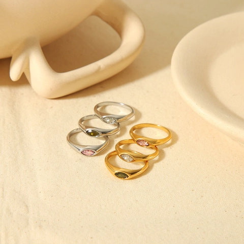 Bague Strass Taille Marquise Vintage Acier Inoxydable Plaqué Or 18K Bijoux Élégants Minimalistes Pour Femmes