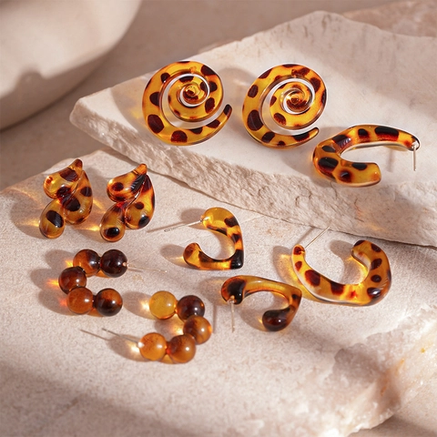 Heart Leopard Print Resin C Shaped Earrings With 925 Sterling Silver Earring Post Vintage Maillard Style Women