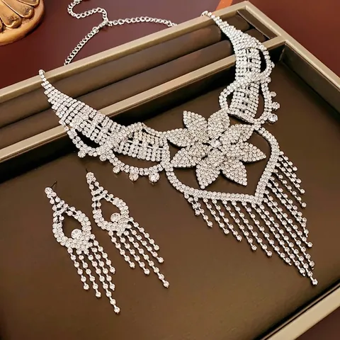 Luxus Blume Strass Halskette Und Ohrringe Übertrieben Lange Quaste Legierung Hochzeit Party Schmuck Für Frauen