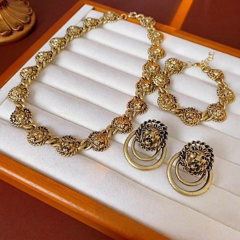 Vintage Lion Head Necklace Bracelet Earrings Relief Antique Gold Alloy Retro Elegant Luxury Ornament Jewelry For Women