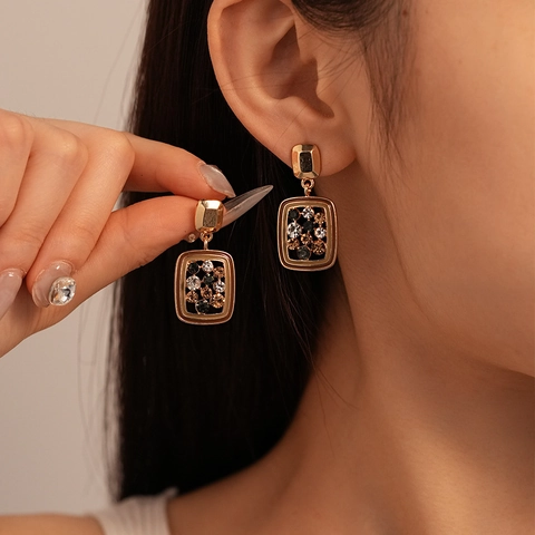 Vintage Hollow Square Drop Earrings Alloy Rhinestone Enamel With Silver Earring Post French Luxury Style Women
