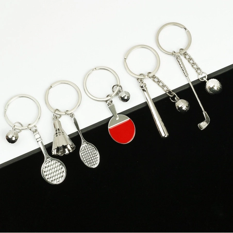 Porte-clés en Métal Thème Sport Alliage de Zinc Badminton Ping-pong Tennis Football Basketball Golf Baseball Pendentifs Cadeau