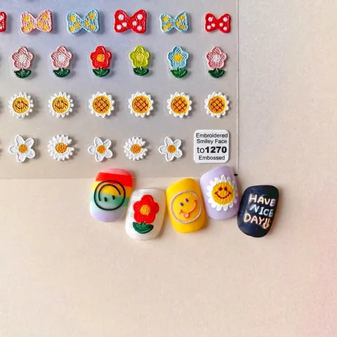 Autocollants Ongles 3D Gaufrés Texture Broderie Relief Tournesol Marguerite Sourire Dessin Animé Décoration Manucure DIY