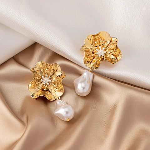 Orecchini Con Künstliche Perle Barocche A Fiore Lega Zircone Elegante Gioielli Retro Francesi Per Donne Con Perno In Acciaio Inossidabile